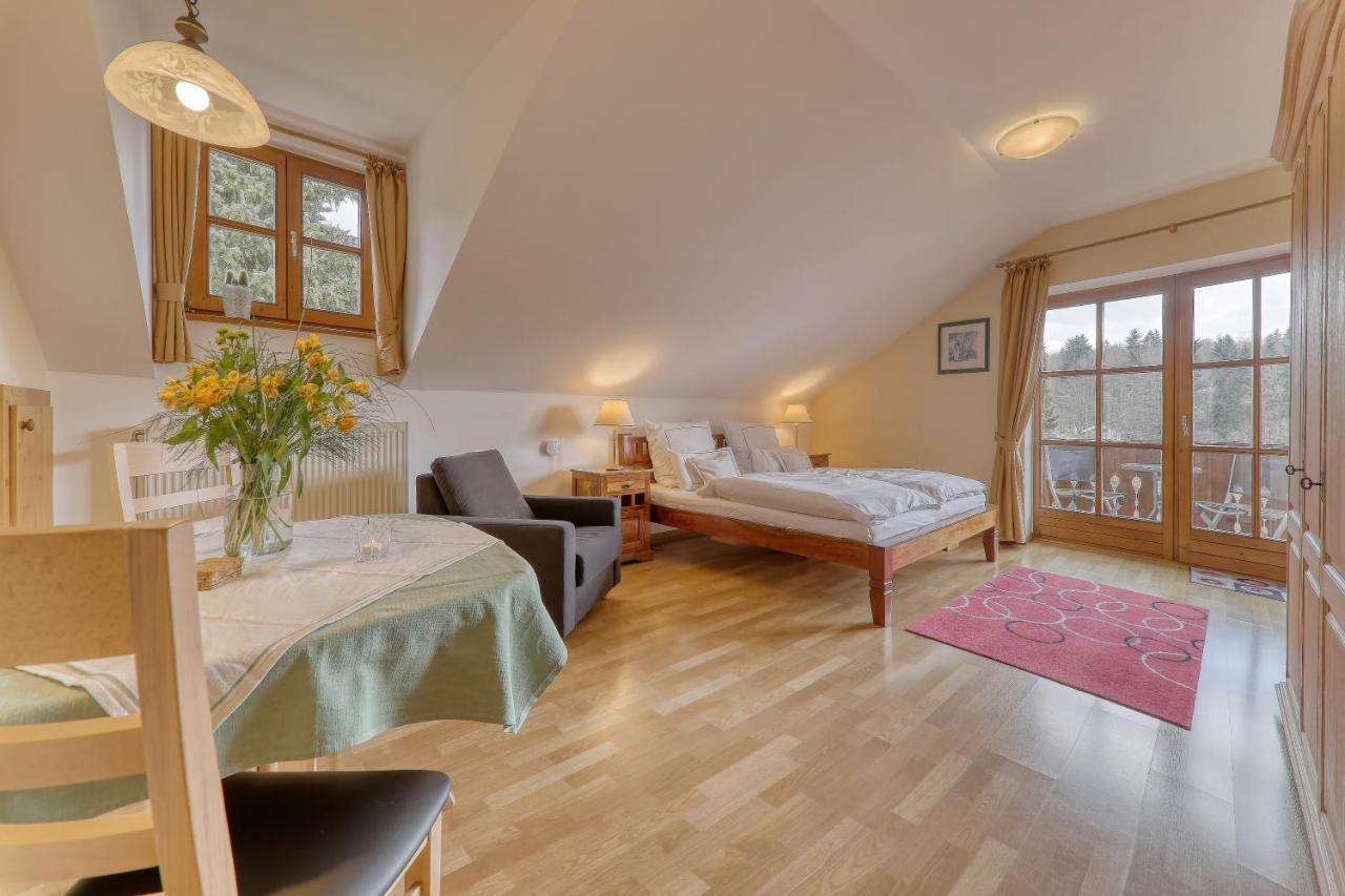 Haus Jägerfleck, Ihre Ferienwohnungen am Nationalpark Bayerischer Wald Spiegelau Exterior foto